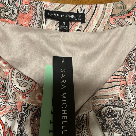 Sara Michelle Top - Picture 2 of 2